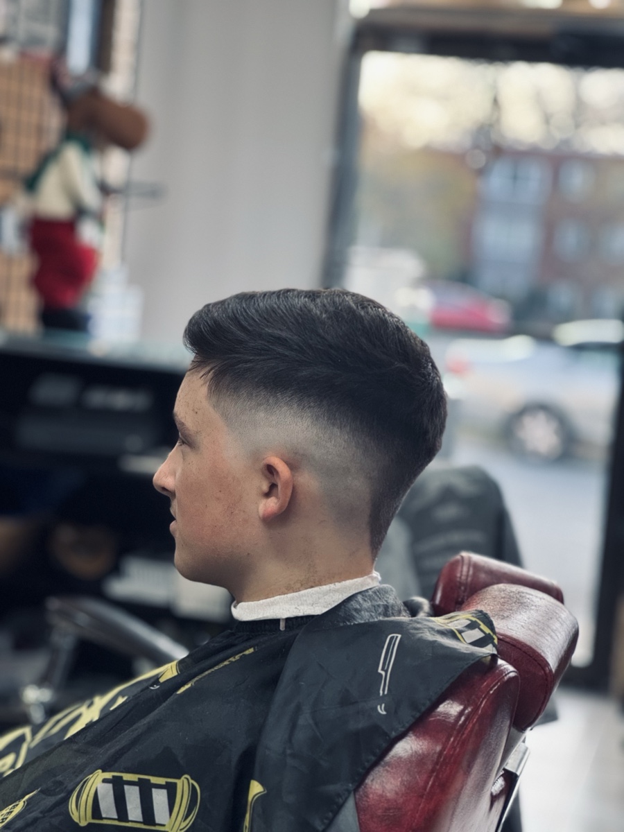 Full beard, contoured and trimmed